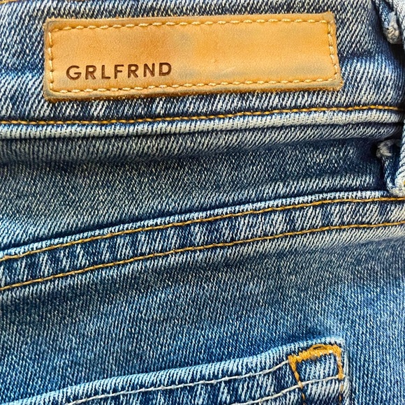 GRLFRND Karolina Crop Slightly Distressed Blue Denim Jean Sixpence Wash Size 31 - Picture 8 of 11